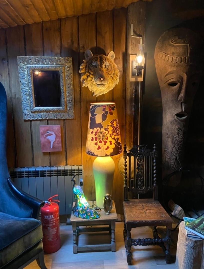 Jungle Cabin Martin Mill Ngoại thất bức ảnh